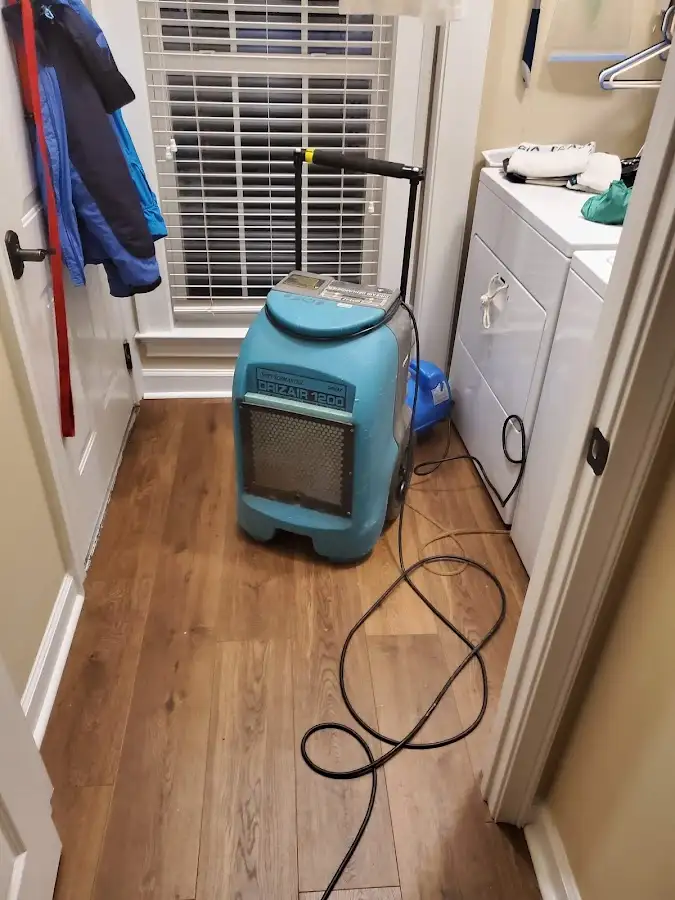 Commercial dehumidifier deployed for Flood Damage Cleanup in Fairwood